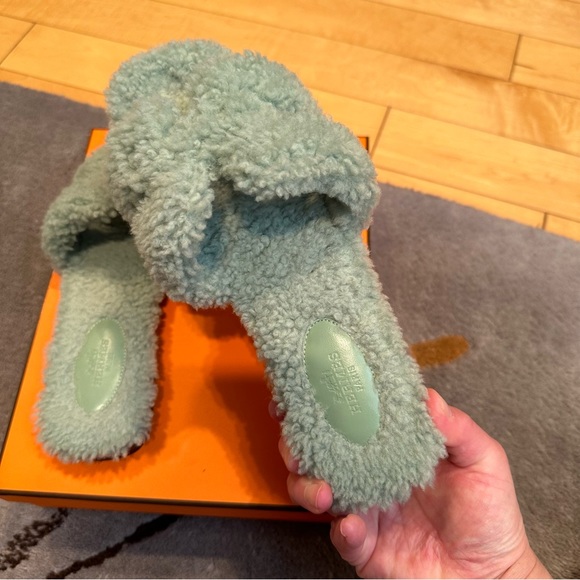 Hermes shearling light green oransđź’š - Picture 2 of 7